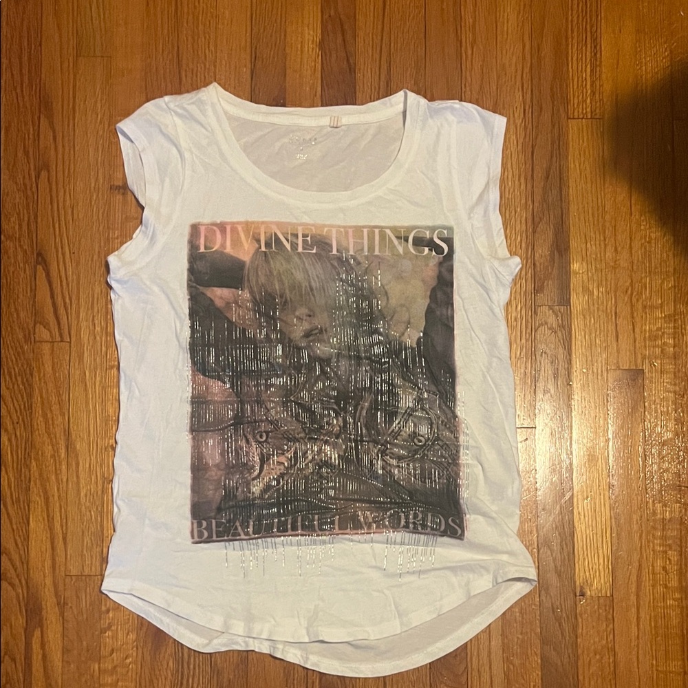 Guess white top